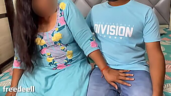 Istri Rumah Tangga Desi Dientot Oleh Anak Tiri Dalam Video India