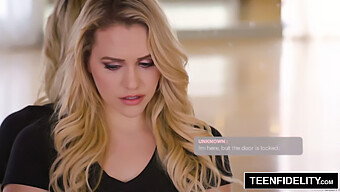 L'Allettante Sedere Di Mia Malkova La Salva Dal Ricatto