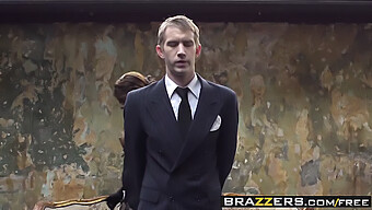 Η Jasmine Webb Και Ο Danny D Πρωταγωνιστούν Στο Brazzers' The King'S Cock