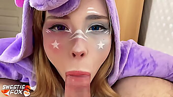 کون بزرگ تک شاخ سیس در دهانش کام شات می گیرد - Pov Cosplay