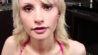 Video Pov Cu Abilitățile Orale Senzuale Ale Blondei Slabe April Love